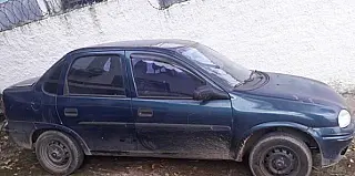 Polícia prende dois e recupera veículo furtado em Suzano