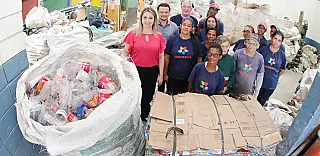 Fundo Social doa 25 mil garrafas PET para cooperativa de reciclagem