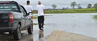 Estrada da Duchen permanece alagada após fortes chuvas
