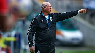 Felipão deixa comando técnico do Grêmio após derrota para Santos