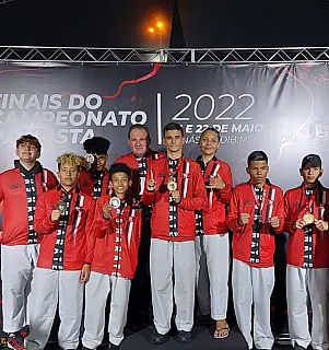 Equipe de Suzano conquista seis medalhas em campeonato de karatê