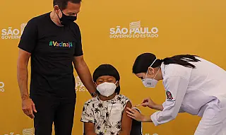 SP: indígena é a 1ª criança vacinada contra a Covid-19 no país