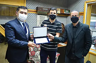 Diário de Suzano recebe placa em homenagem aos 60 anos de fundação