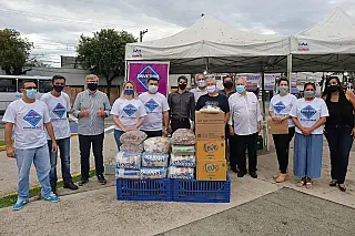 Drive-Thru Solidário arrecada 18 toneladas de alimentos
