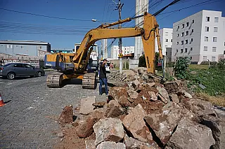 Avenida Paulista passa por intervenções em obras no sistema de drenagem