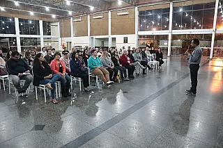 Candidatos a conselheiro tutelar participam de roda de conversa