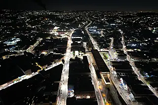 Prefeitura conclui modernização de 100% da iluminação pública de Ferraz com lâmpadas de LED