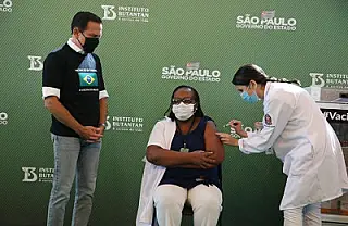 SP começa a aplicar segunda dose da vacina do Butantan contra Covid-19