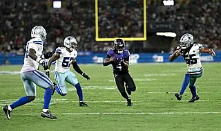 No último segundo, Baltimore Ravens batem Dallas Cowboys no Rio