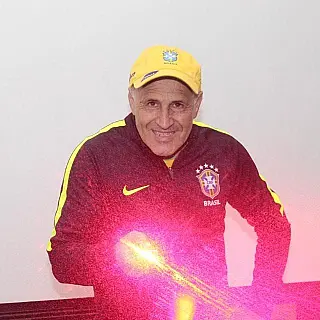 Suzanense destaca precisão de 'laser para barreira' em primeiro teste em amistoso de futebol