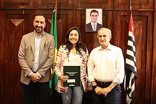 Ferraz e Estado firmam convênio para melhorias em vias rurais