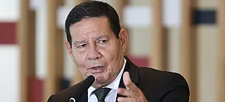 Vice-presidente Hamilton Mourão testa positivo para Covid-19