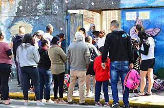 Primeira semana de aulas presenciais tem adesão de 60% nas escolas estaduais e 40% nas municipais