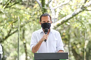 Governo de SP anuncia 'Semana E' de vacinação contra Covid-19 nas escolas