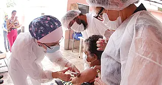 Suzano imuniza 152 idosos em casas de repouso