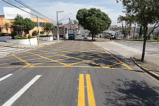 Rua Regina Cabalau Mendonça tem recuperação asfáltica concluída