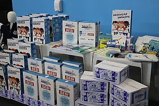 Educação inicia entrega de uniformes e kits escolares em Suzano