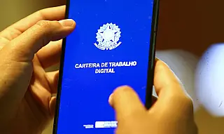 Taxa de desemprego cai 9,8% e atinge 10,6 milhões de pessoas, diz IBGE