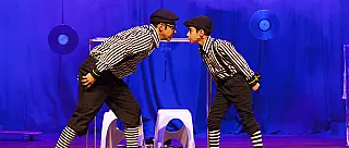 Troupe Parabolandos recebe espetáculo ‘Eu Sou o Seu Pai!’