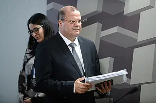 Tombini diz que inflação anual começa 2016 em forte queda