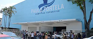 Primeiro dia de inscrições para Frente de Trabalho atrai 1,6 mil pessoas