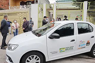 Associação de Assistência à Mulher ao Adolescente e a Criança recebe veículo