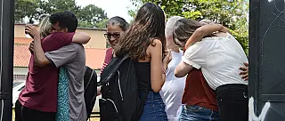 Insegurança marca o retorno das aulas em escolas de Suzano