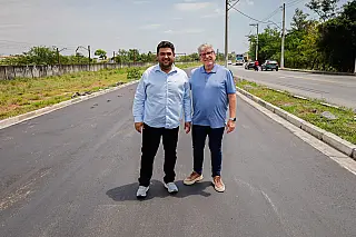 Prefeito vistoria obras de requalificação da avenida Jorge Bei Maluf durante fase de acabamento