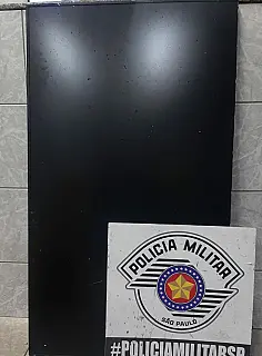 PM prende suspeito de furtar agência de carros na Av. Antônio Marques Figueira