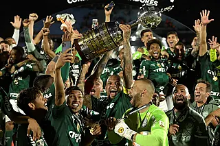 Na prorrogação, Palmeiras vence o Flamengo e é tricampeão da Libertadores