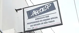 Professores planejam greve se não entrarem na prioridade da vacina