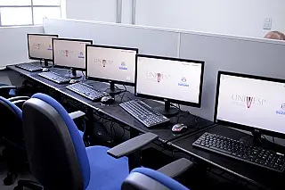 Univesp abre inscrições de vestibular para Licenciatura em Matemática, Letras e Pedagogia
