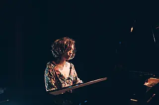 Teatro Vasques será palco de show de Juliana Rodrigues Trio, nesta sexta-feira
