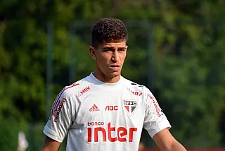 Em busca da liderança do Brasileirão, São Paulo enfrenta o Atlético-MG nesta quinta-feira