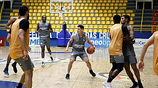 Mogi Basquete se prepara para enfrentar o Franca nos Playoffs do Campeonato Paulista