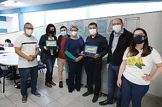Escola da Vila Helena recebe chromebooks e cursos de tecnologia
