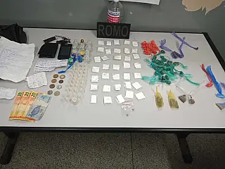 GCM de Suzano apreende drogas e recupera carro roubado