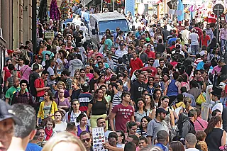Inflação para famílias com renda mais baixa acumula taxa de 10,4% em 12 meses