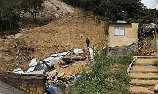 Sobe para 232 número de mortos na tragédia de Petrópolis