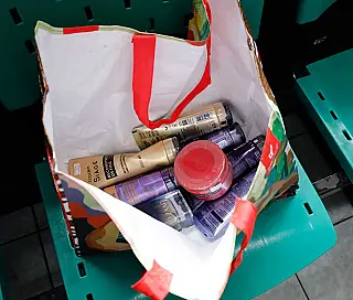 GCM de Suzano prende homem por furto em loja de cosméticos no centro