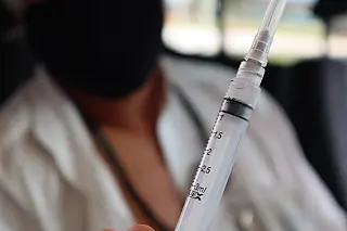Idosos de 75 e 76 recebem 2ª dose da vacina nesta sexta-feira em Suzano