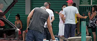 Corrida por botijão de gás provoca longas filas em bairros de Suzano