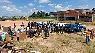 Prefeitura de Itaquá impede invasão em campo de futebol