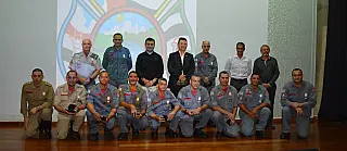 Bombeiros entregam medalhas; corporação atende dez ocorrências por dia