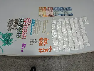 Dupla é presa com mais de 100g de drogas em Itaquá