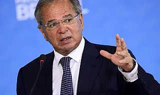 Guedes diz que país vai perder menos empregos que na última recessão