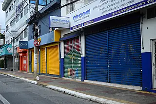 Suzanenses dividem opiniões sobre efetividade da Fase Vermelha