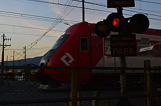 Usuários da CPTM enfrentam problemas nas estações; circulação entre Guaianases e Estudantes é interrompida