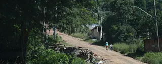 Autônoma é presa após agredir marido e atear fogo em veículo