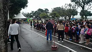Quartel da Criança: evento da PM reúne mais de 200 alunos em Suzano para conhecer as forças de segurança